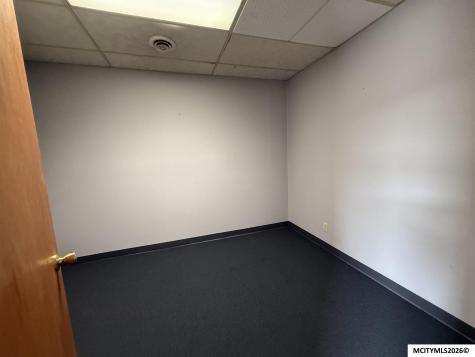 101 S Delaware Mason City IA 50401