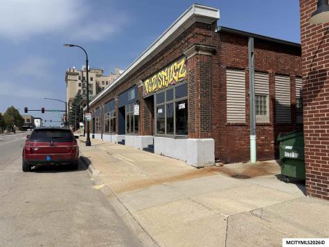 101 S Delaware Mason City IA 50401