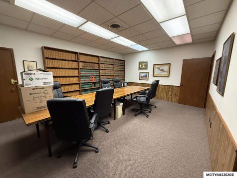 101 S Delaware Mason City IA 50401