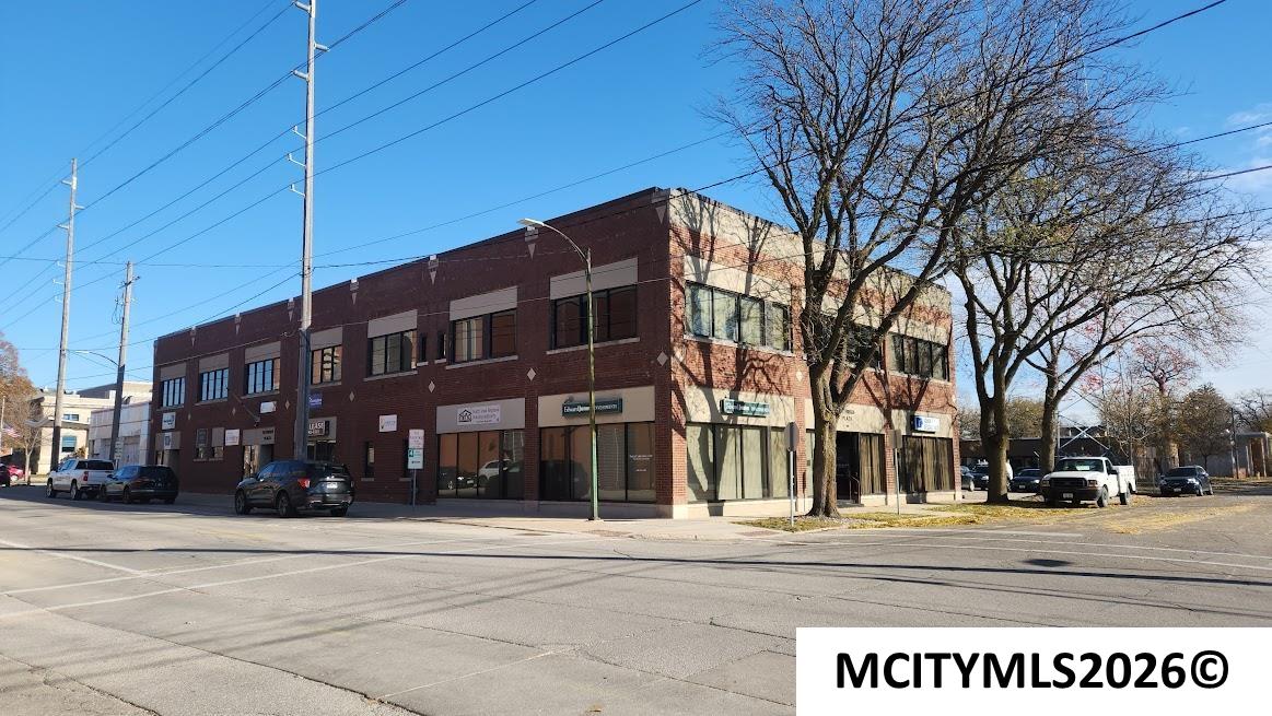 202 1st Street SE Mason City IA 50401