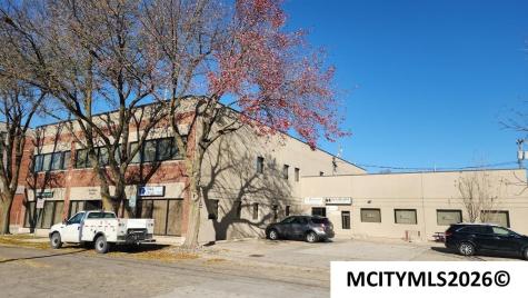 202 1st Street SE Mason City IA 50401