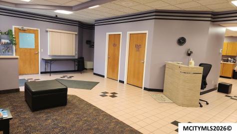 202 1st Street SE Mason City IA 50401