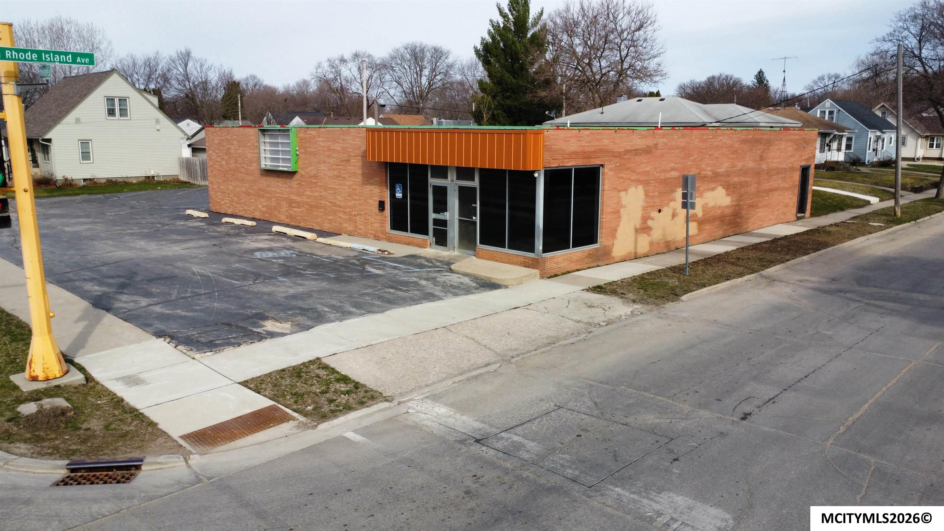 830 12th NE Mason City IA 50401
