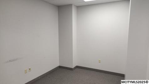 202 1st SE Mason City IA 50401