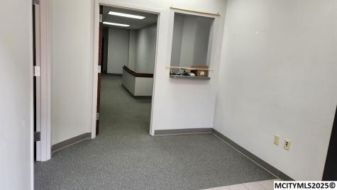 202 1st SE Mason City IA 50401