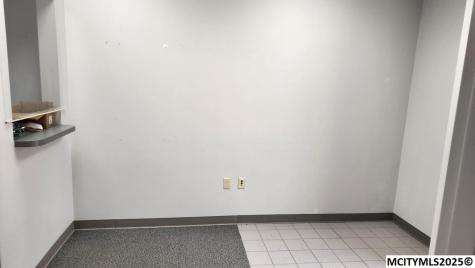 202 1st SE Mason City IA 50401