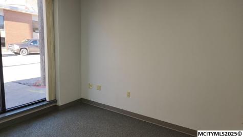 202 1st SE Mason City IA 50401