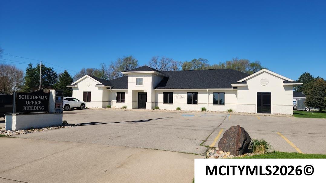 808 4th NE Hampton IA 50441