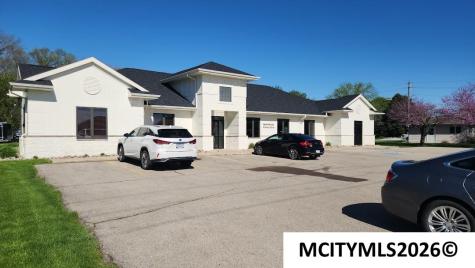 808 4th NE Hampton IA 50441