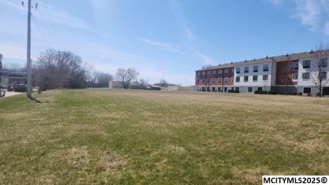 3041 4th SW Mason City IA 50401