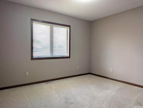 17 Plaza Drive Clear Lake IA 50428