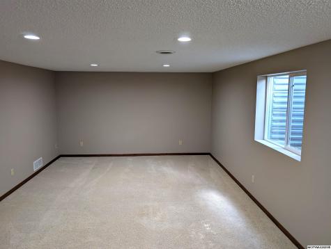 17 Plaza Drive Clear Lake IA 50428