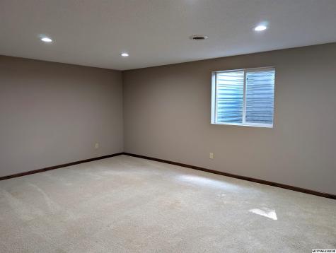 17 Plaza Drive Clear Lake IA 50428