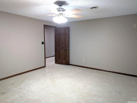 17 Plaza Drive Clear Lake IA 50428