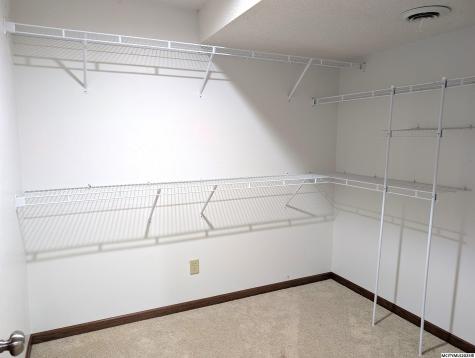 17 Plaza Drive Clear Lake IA 50428