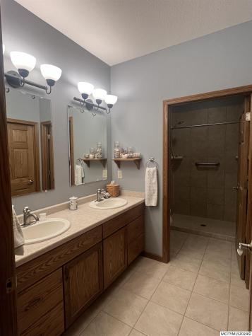 1416 N Kentucky Mason City IA 50401