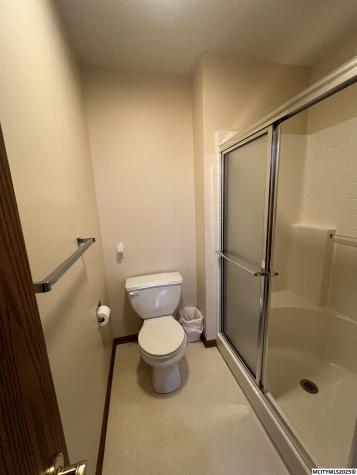 2004 Hunters Ridge Drive Mason City IA 50401