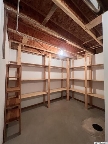 2004 Hunters Ridge Drive Mason City IA 50401