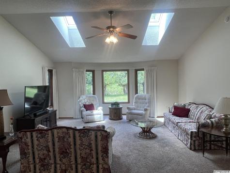 2004 Hunters Ridge Drive Mason City IA 50401