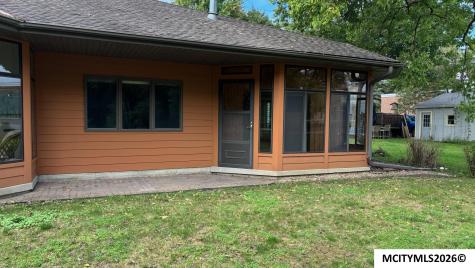 335 S Pennsylvania Avenue Mason City IA 50401