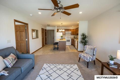 809 7th Ave N #211 Clear Lake IA 50428