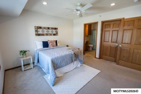 809 7th Ave N #211 Clear Lake IA 50428