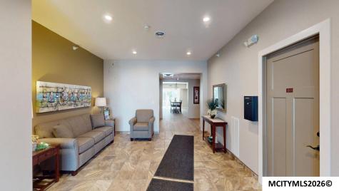 809 7th Ave N #211 Clear Lake IA 50428