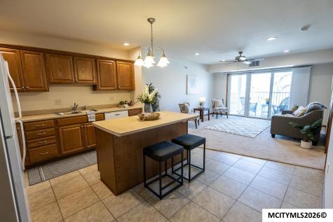 809 7th Ave N #211 Clear Lake IA 50428