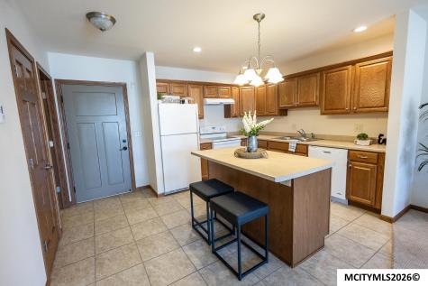 809 7th Ave N #211 Clear Lake IA 50428