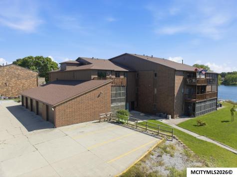 630 Briarstone Drive Mason City IA 50401