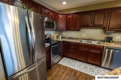 809 7th Ave N #212 Clear Lake IA 50428