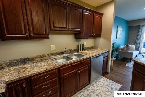 809 7th Ave N #212 Clear Lake IA 50428