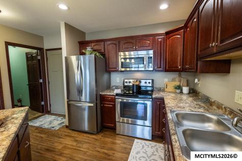 809 7th Ave N #212 Clear Lake IA 50428