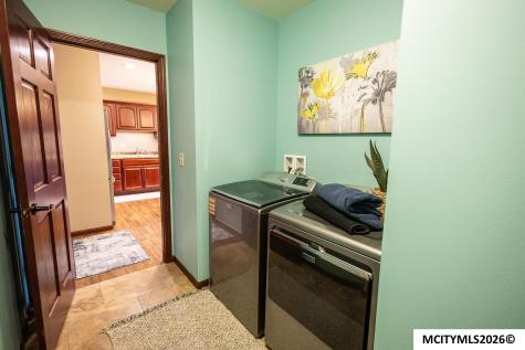 809 7th Ave N #212 Clear Lake IA 50428