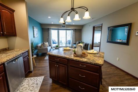 809 7th Ave N #212 Clear Lake IA 50428