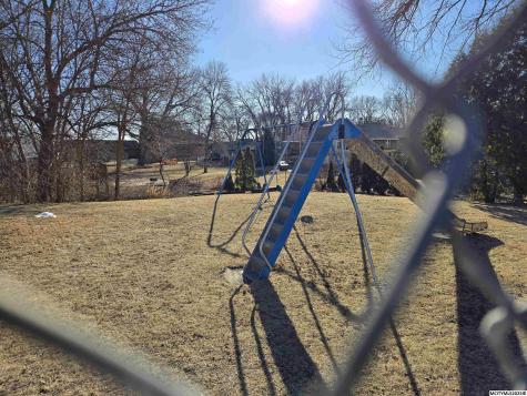 2700 N Shore Drive #E-15A Clear Lake IA 50428