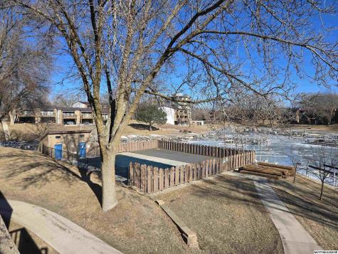 2700 N Shore Drive #E-15A Clear Lake IA 50428