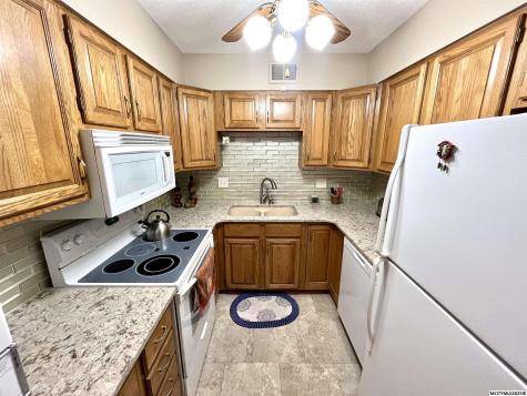 71 Briarstone Court #B-6 Mason City IA 50401