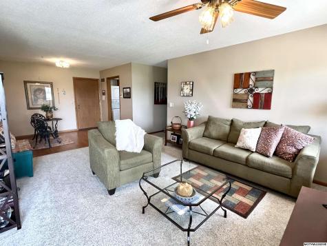 71 Briarstone Court #B-6 Mason City IA 50401