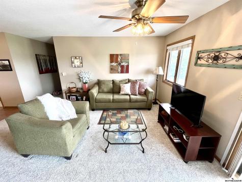 71 Briarstone Court #B-6 Mason City IA 50401