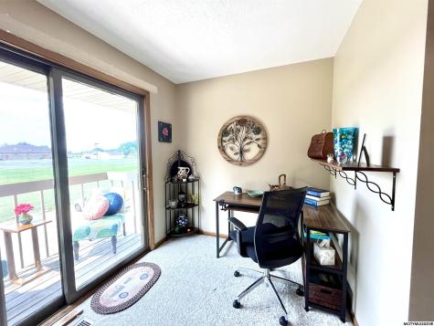 71 Briarstone Court #B-6 Mason City IA 50401