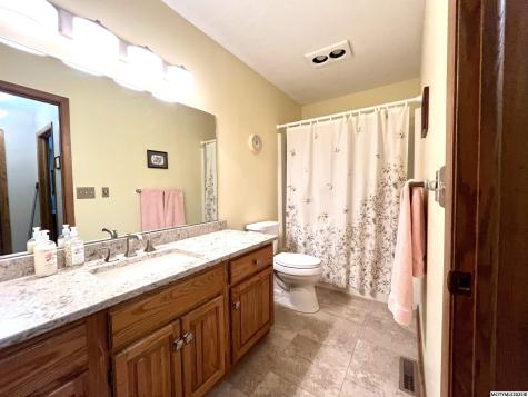 71 Briarstone Court #B-6 Mason City IA 50401