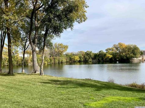 71 Briarstone Court #B-6 Mason City IA 50401