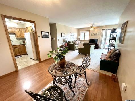 71 Briarstone Court #B-6 Mason City IA 50401