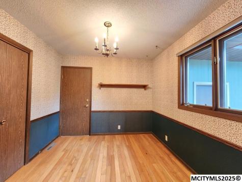 1 Asbury Court Mason City IA 50401