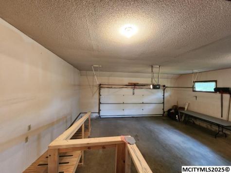 1 Asbury Court Mason City IA 50401