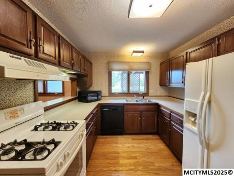 1 Asbury Court Mason City IA 50401