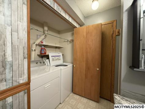 380 S Yorktown Pike #21 Mason City IA 50401