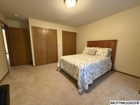 380 S Yorktown Pike #21 Mason City IA 50401