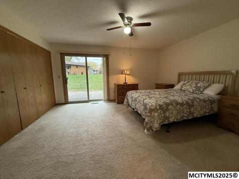 380 S Yorktown Pike #21 Mason City IA 50401